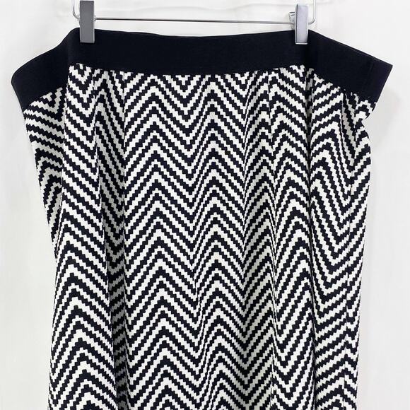 METRO WEAR Black White Vintage Chevron Striped Pencil Skirt - Picture 5 of 9